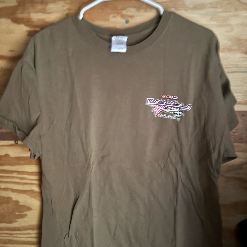 Grey Syracuse Corvette size large Graphic T-Shirt (from 2012)